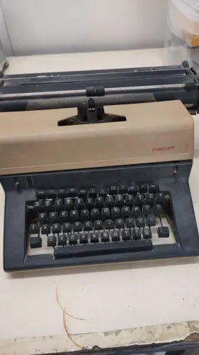 Máquina de escrever 