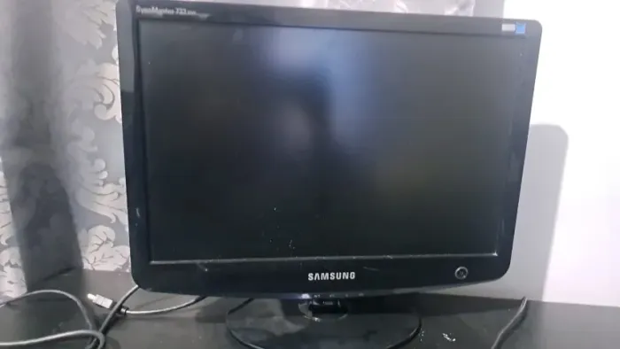 Monitor Samsung 732n Plus (Usado)