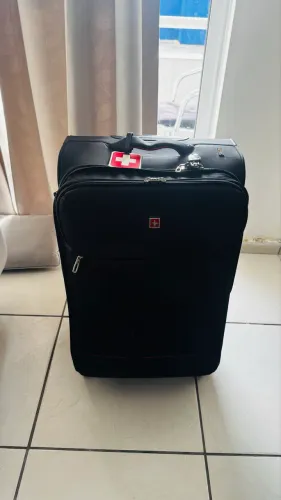 Mala média preta à venda - R$ 100