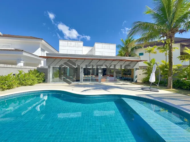 Casa reformada com piscina e área gourmet no Jardim Acapulco, Guarujá