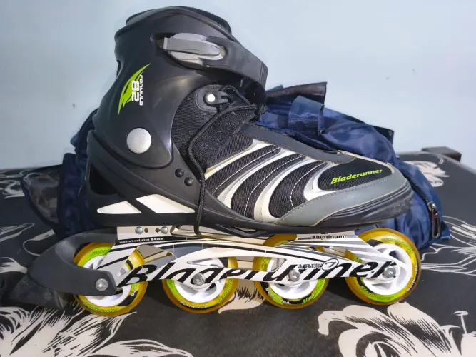 Patins Bladerunner 43