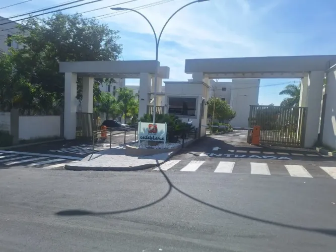 Apartamento com 2 quartos e 1 vaga de garagem para aluguel no Condomínio Parque Casablanca