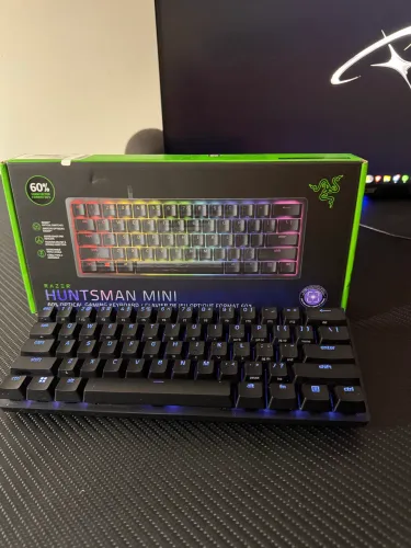 Teclado Razer Huntsman Mini 60% Switch Purple