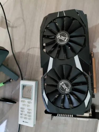 Placa de vídeo RX580 8gb VRAM Arez