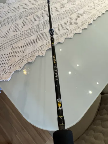 Vara de pesca Luís Jigging Pro - Carretilha