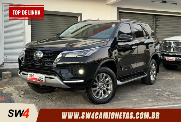 Toyota Hilux CD SRX 4X4 2.8 TDI 16V Diesel Aut. 2022