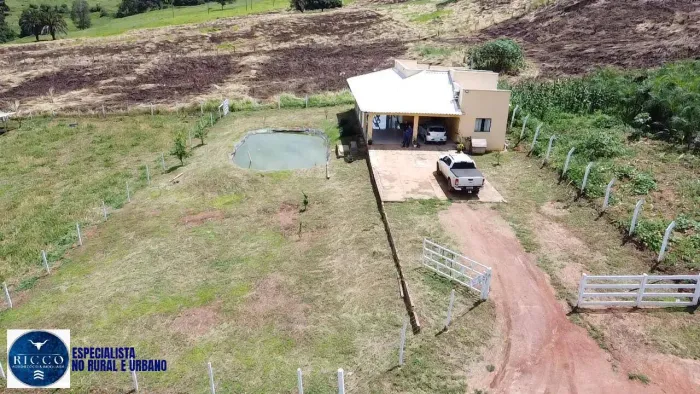Chácara à Venda em Taquaral de Goiás 3.000 m²