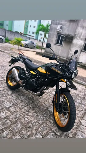 Royal Enfield Himalayan 450 ainda com 2 anos de garantia pneu sem câmara