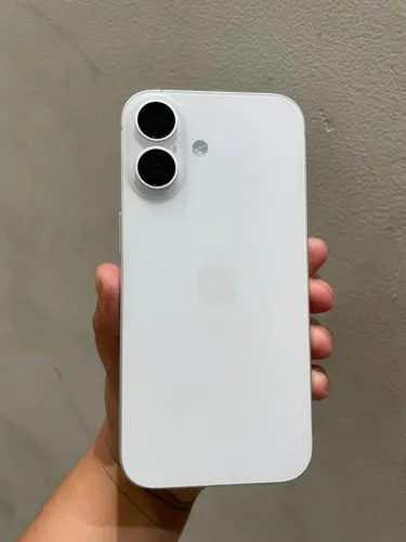 iPhone 16