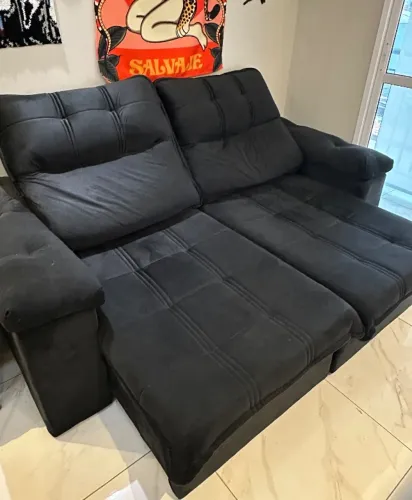 Sofá retrátil preto