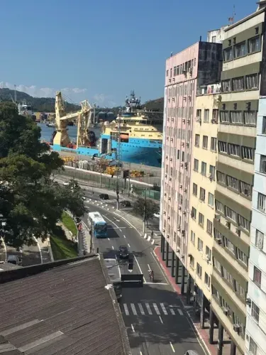 Salas Conjugadas no Edifício Portugal no Centro - Vitória - ES