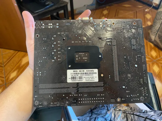Placa mãe h61