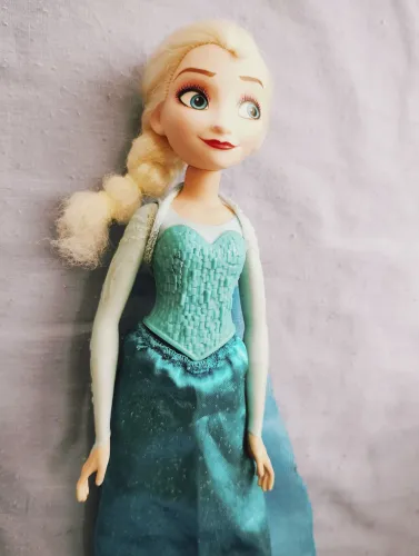 Boneca Elsa