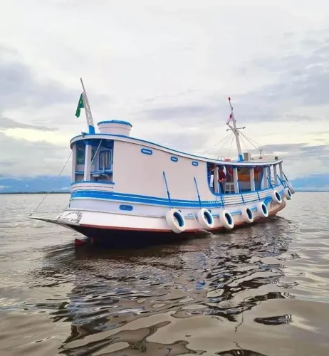 VENDE-SE BARCO DE PESCA