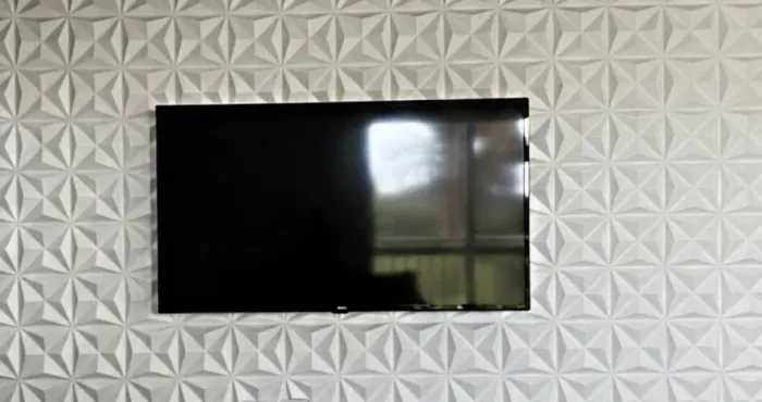 Vendo smart tv AOC ROKU poucos meses de uso
