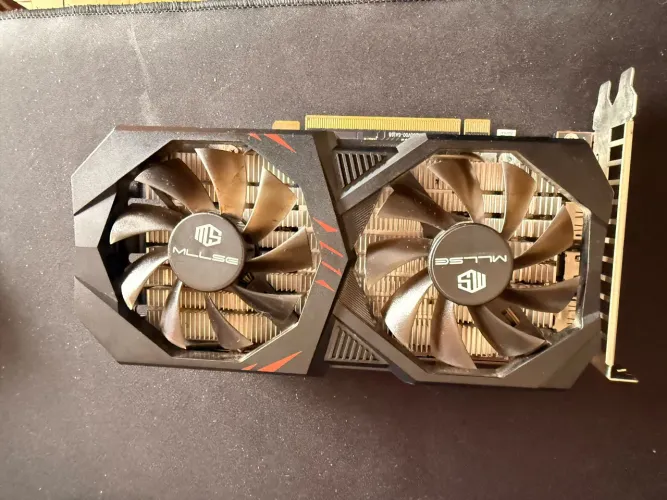 RX 6600m