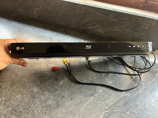 reprodutor de Blu-ray e DVD LG BD550