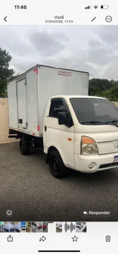 Vende se caminhão baú 