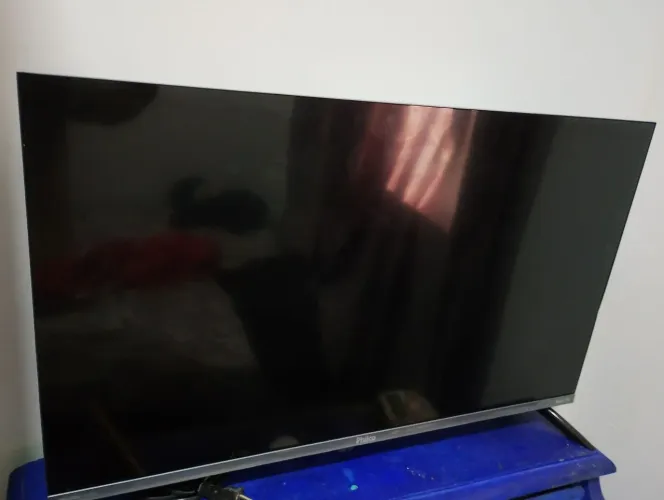 TV Philco Roku TV Tela quebrada para peças leia