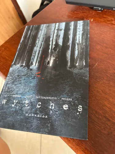 Livro Wytches, de Snyder, Scott. Editorial Darkside Books