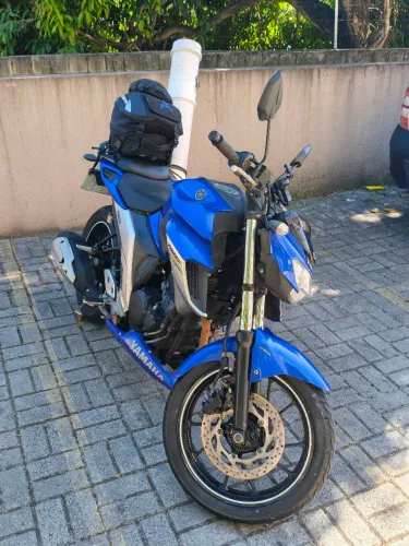 Vendo fz25 para adquirir uma 150 para trabalhar