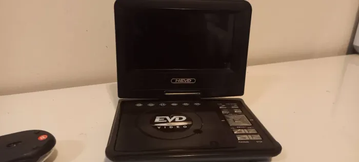 DVD PORTÁTIL com tela 7 pol.