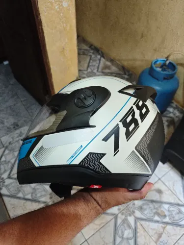 Capacete PRO TORK novo