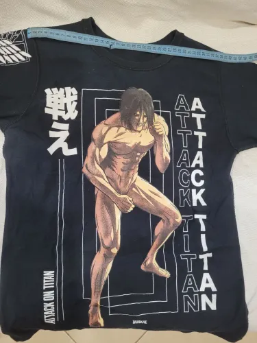 Camisetas Attack on Titan piticas.
