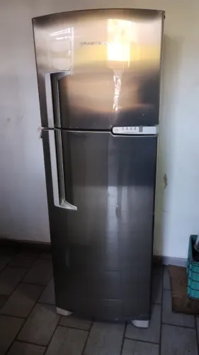Geladeira de inox Brastemp