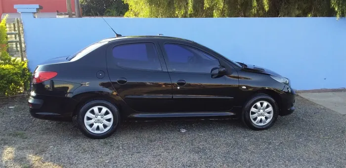 Peugeot 207 Sed. Passion XR Sport 1.4 Flex 8V 4P 2010