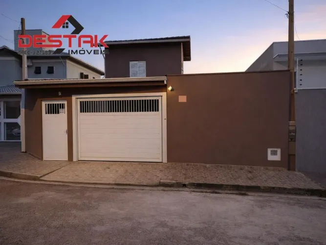 Casa Com Piscina Aquecida A Venda No Bairro Horto Santo Antonio Em Jundiai/sp.