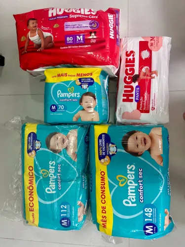 Fraldas Tamanho M - Pampers e Huggies - Troco por G