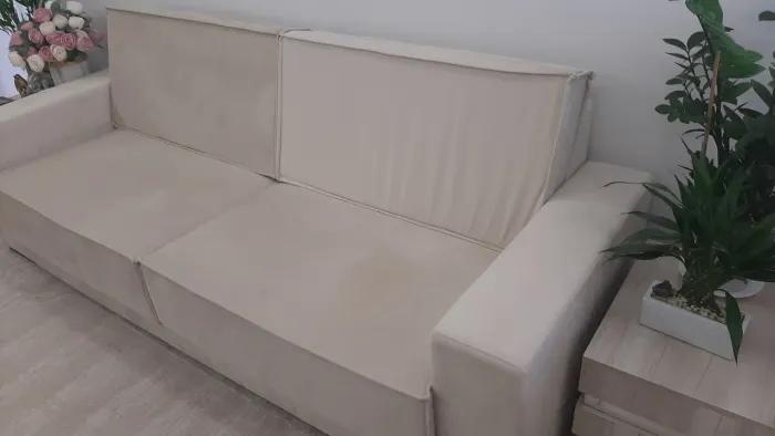 SOFÁ 4 LUGARES SEMI NOVO