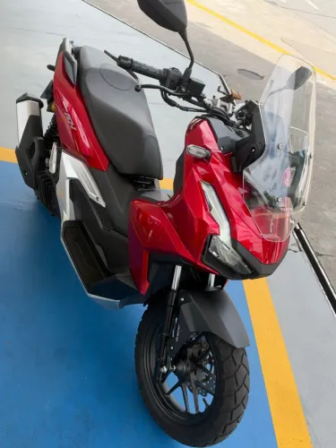 Honda adv 160