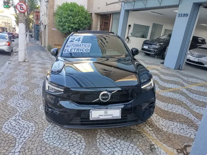 Volvo XC40 Recharge Plus (elétrico) 2024