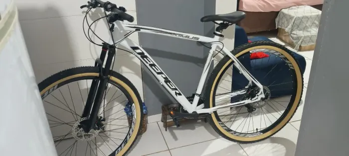 VENDO BICICLETA NOVA