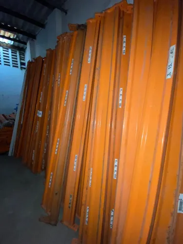 Longarina para porta paletes 2,3 metros