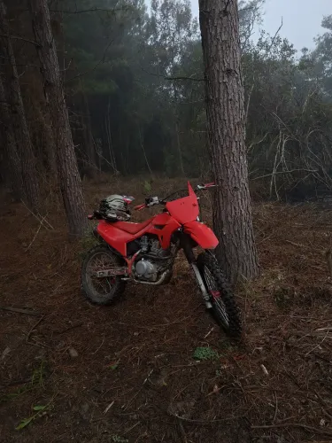 CRF 240cc ano 2009