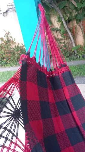 Rede para casal tipo couro de boi vermelho com preto 100% algodao
