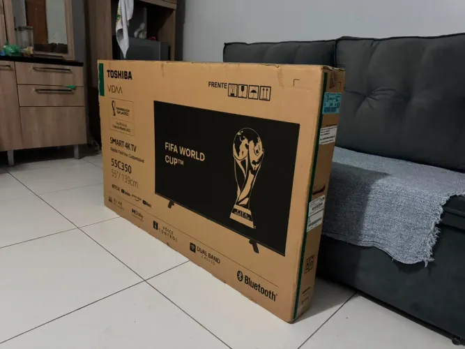 Smart tv 4k 55 polegadas na caixa
