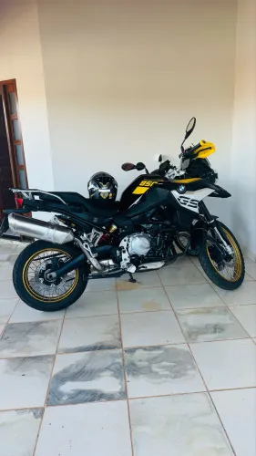 Vende se BMW GS 850 *)