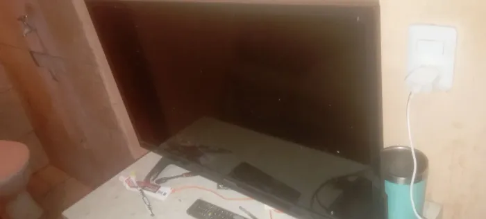 Vende-se tv semp