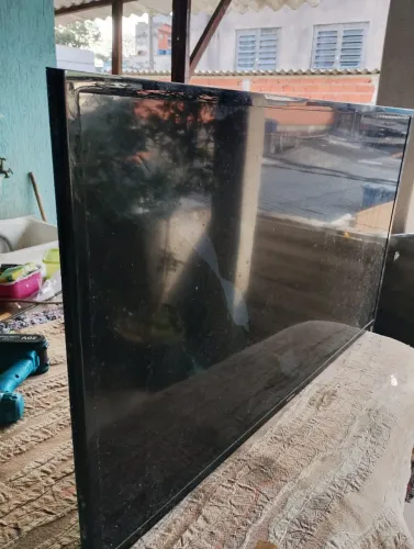 Tv Samsung un40j5200 com tela quebrada