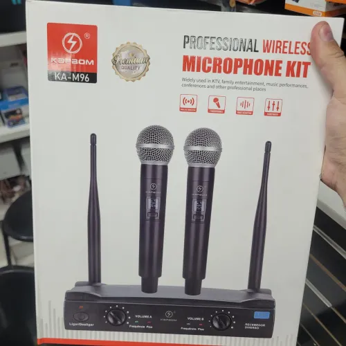 Kit 2 microfone profissional com a base longo alcance igreja, show, karaoke 