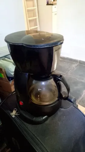 Cafeteira Britânia sem copo de vidro