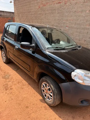 Fiat Uno Vivace 1.0 EVO Fire Flex 8V 3P 2012