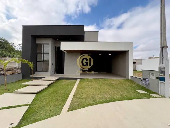 Casa em Condomínio no Jardim Jacinto, Jacareí-SP: 3 Quartos, 2 Suítes, 2 Vagas de Garagem