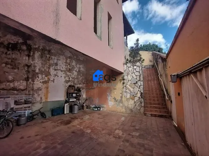 Casa em Boa Vista com 270 m² , 4 quarto(s) , 1 suíte(s) , 3 vaga(s).