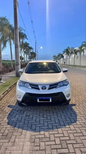 Toyota RAV4 2.0 4X2 16V Aut. 2013