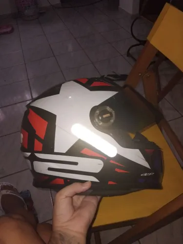VENDO CAPACETE LS2 ESTRELA 430 REAIS